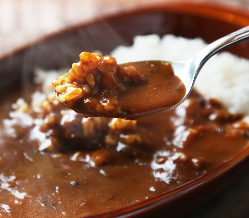 舞妓はんひぃ～ひぃ～狂辛カレー