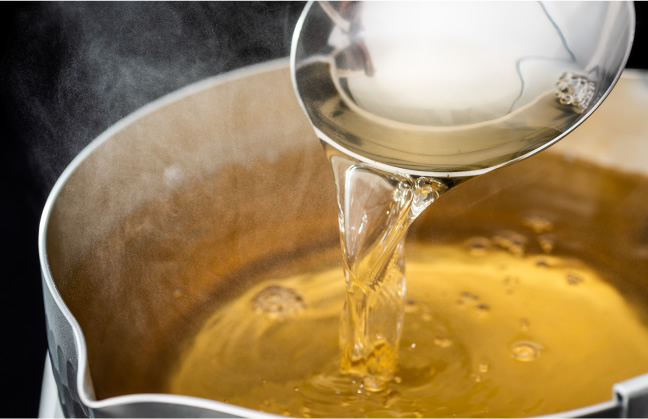 贅沢にも3種の節と昆布を合わせた国産おだし