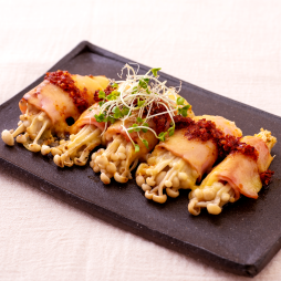 ひぃ~ひぃ~えのきベーコン