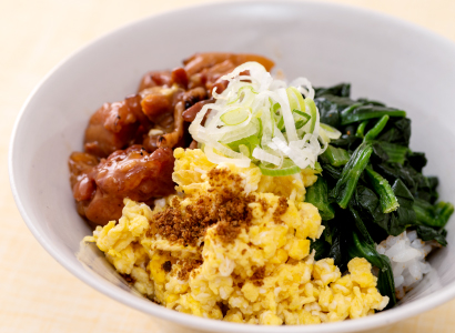 京のおだしふりかけ山椒と三色丼